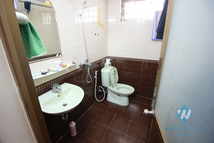 Vietnamese style house for rent in Tay Ho area